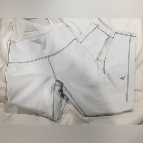 Fabletics Define PowerHold® High-Waisted 7/8 Legging - Size XS. - Picture 8 of 13